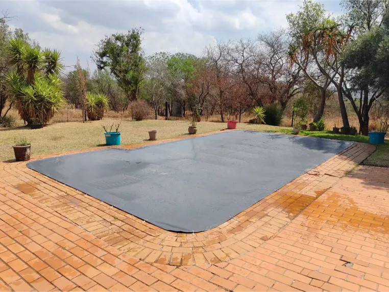 IMG_20241022_135240 pool cover specialist gray pool cover